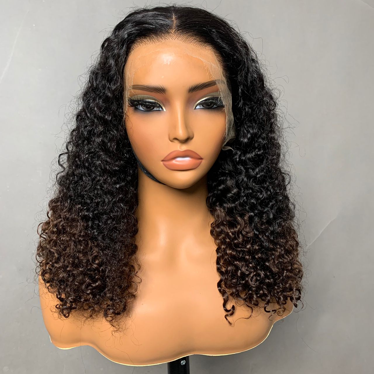 Nour HD lace